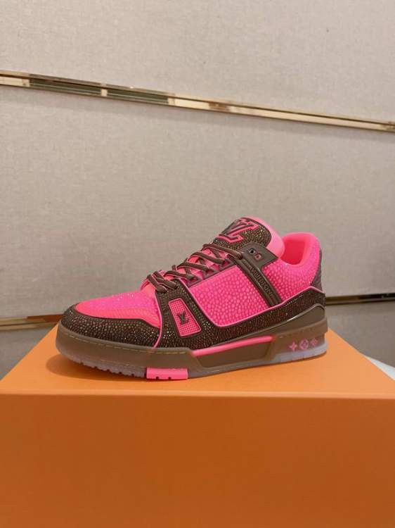 Picture of Louis Vuitton Shoes _SKULVsz35-44hnh031116254